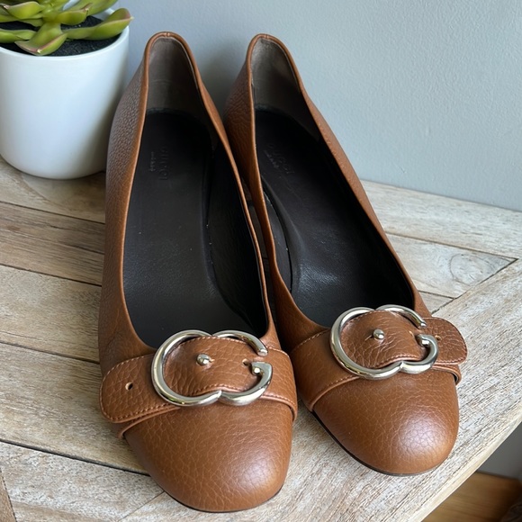 Gucci pebbled leather Heels Pumps size 39 great condition no flaws - Picture 2 of 9